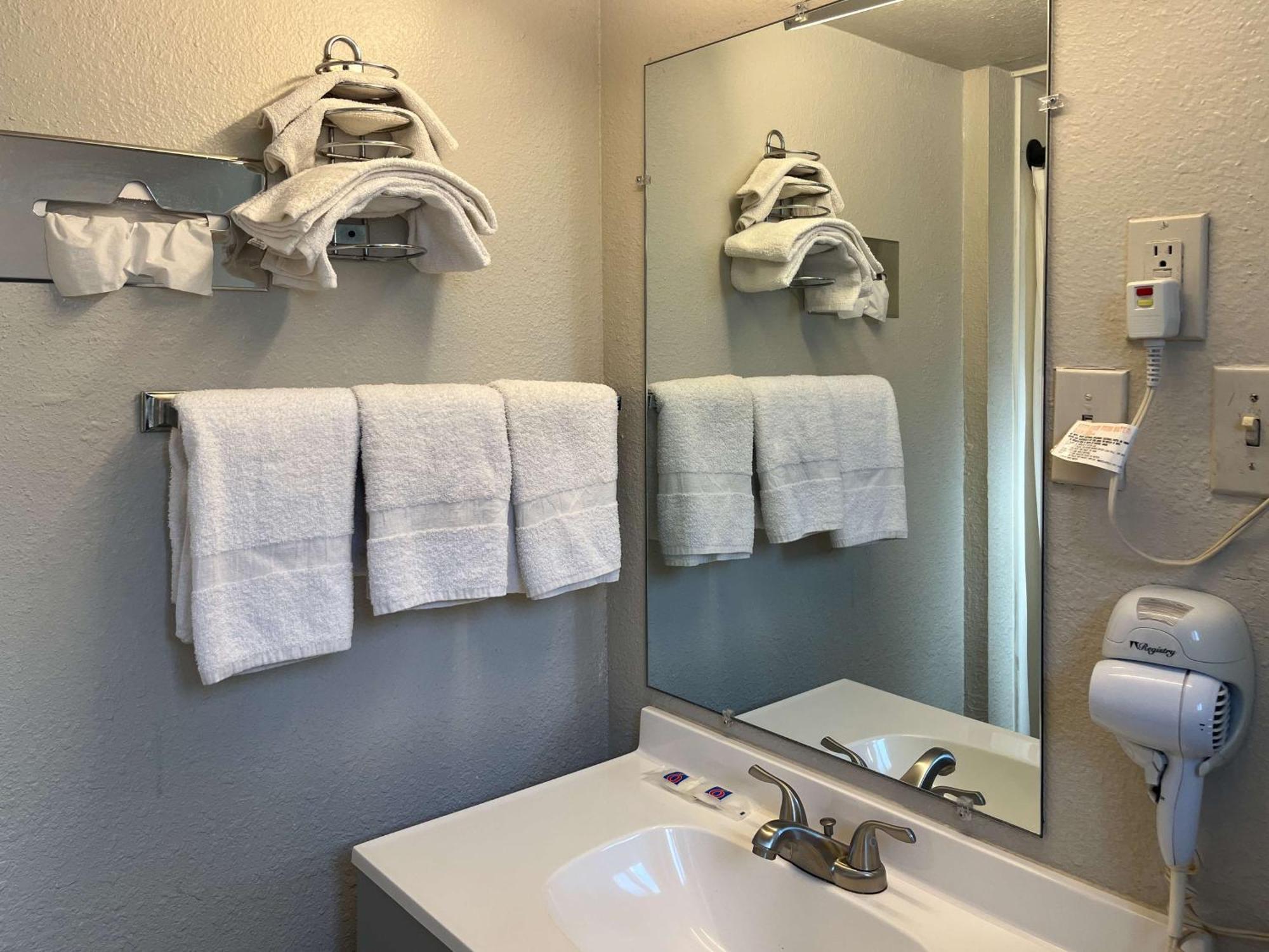 Motel 6 Artesia, Nm Bagian luar foto